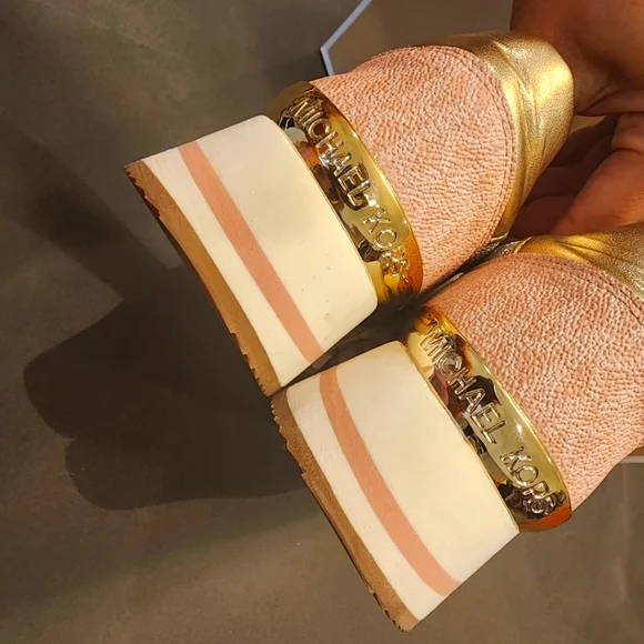 🩷✨️🩷Michael Kors Monique Glitter Trainer Sneakers Brand new ✨️ size 8 - Picture 3 of 11